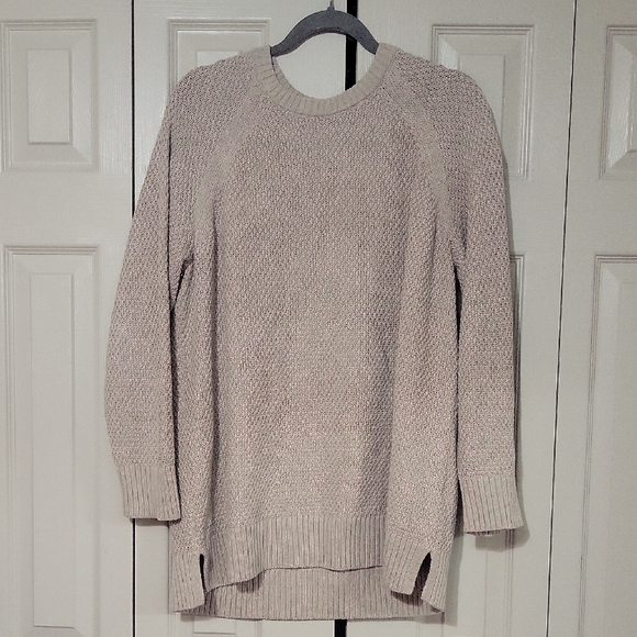Old Navy Sweaters - Old Navy Cream Crew Neck Sweater Classic Knit